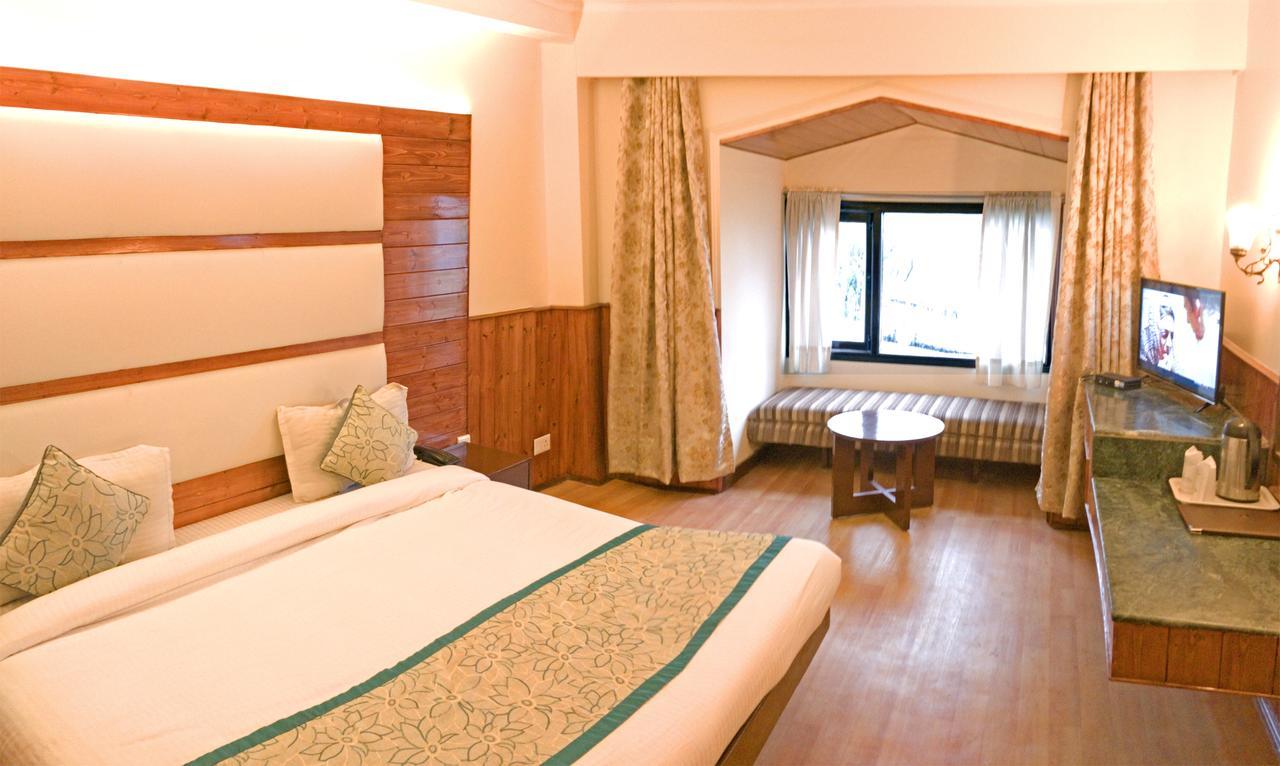 Royal Jardin Whistling Pines Resort Shimla Esterno foto