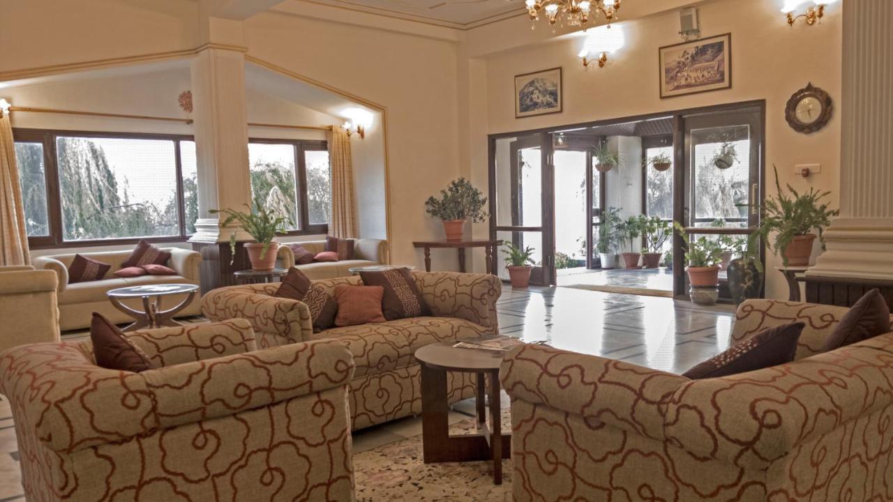 Royal Jardin Whistling Pines Resort Shimla Esterno foto