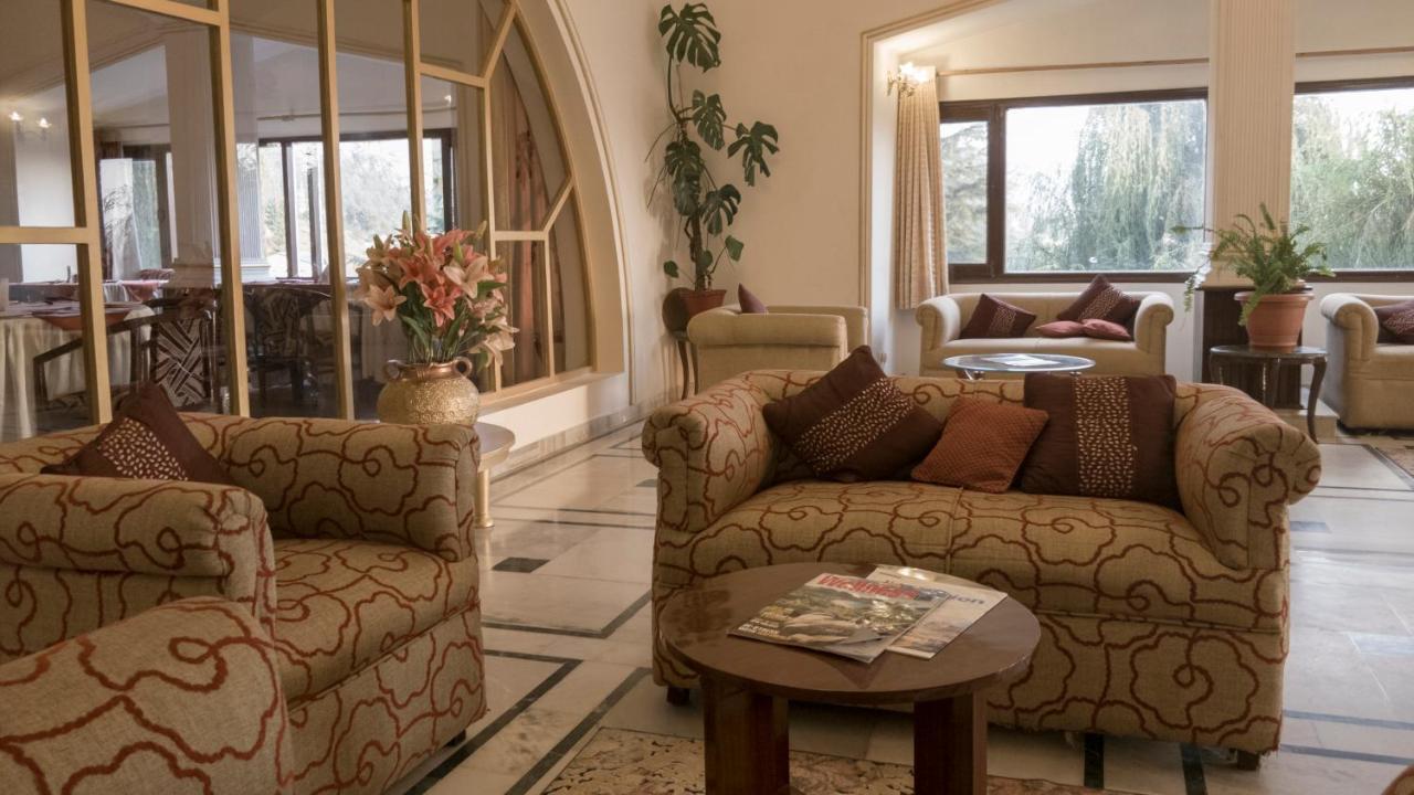 Royal Jardin Whistling Pines Resort Shimla Esterno foto