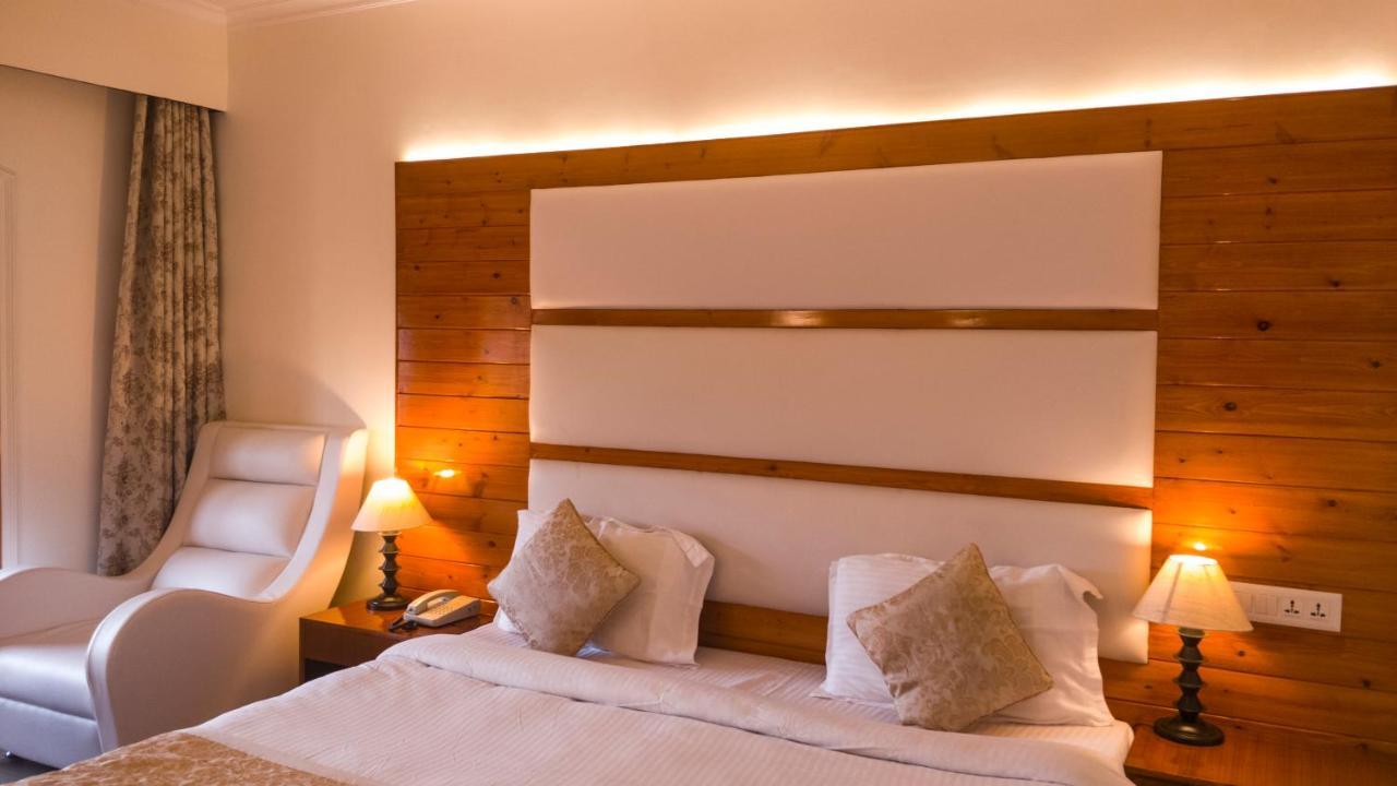 Royal Jardin Whistling Pines Resort Shimla Esterno foto